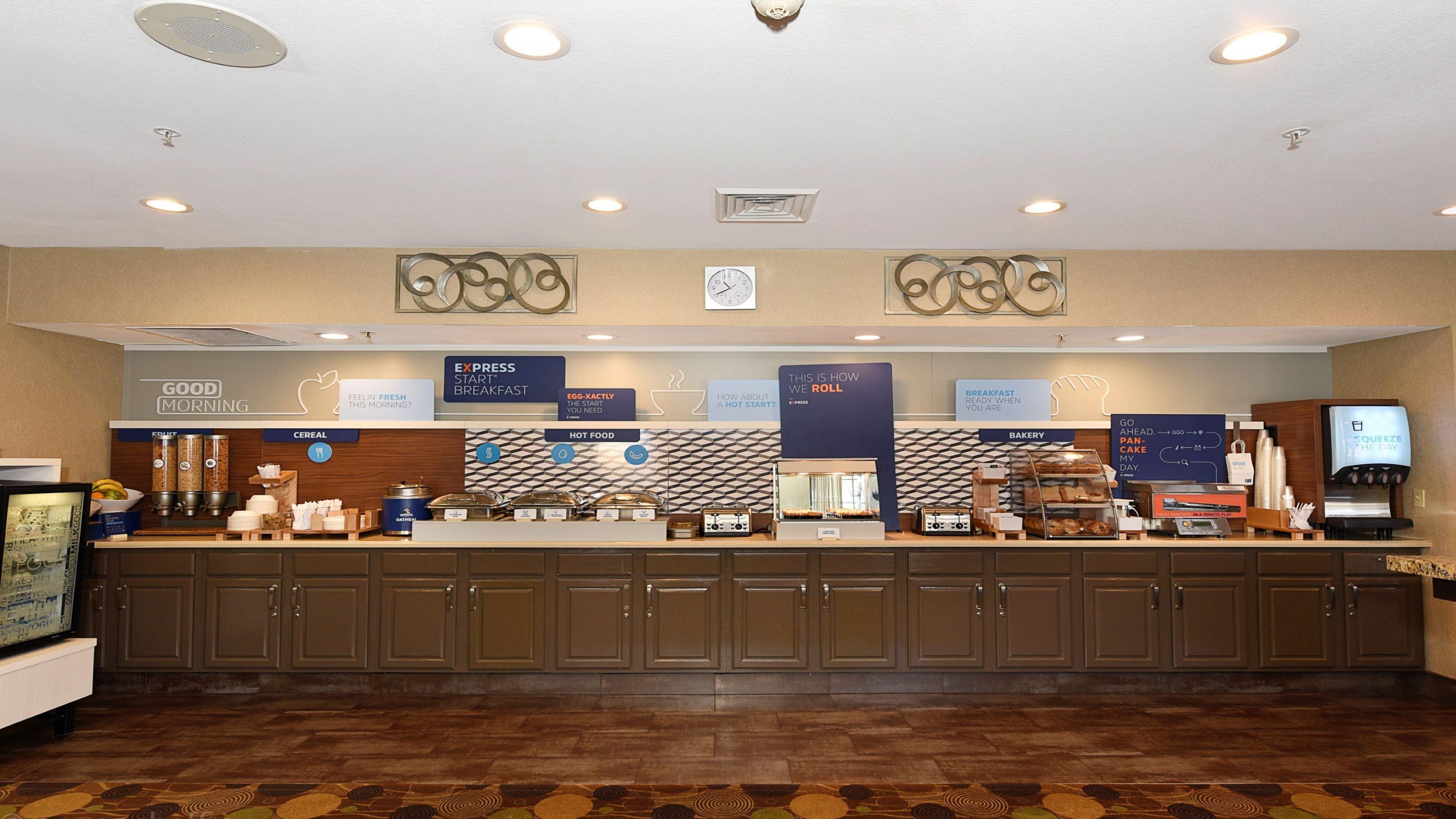 Holiday Inn Express & Suites Chicago-Deerfield Lincolnshire By Ihg Riverwoods Exterior photo