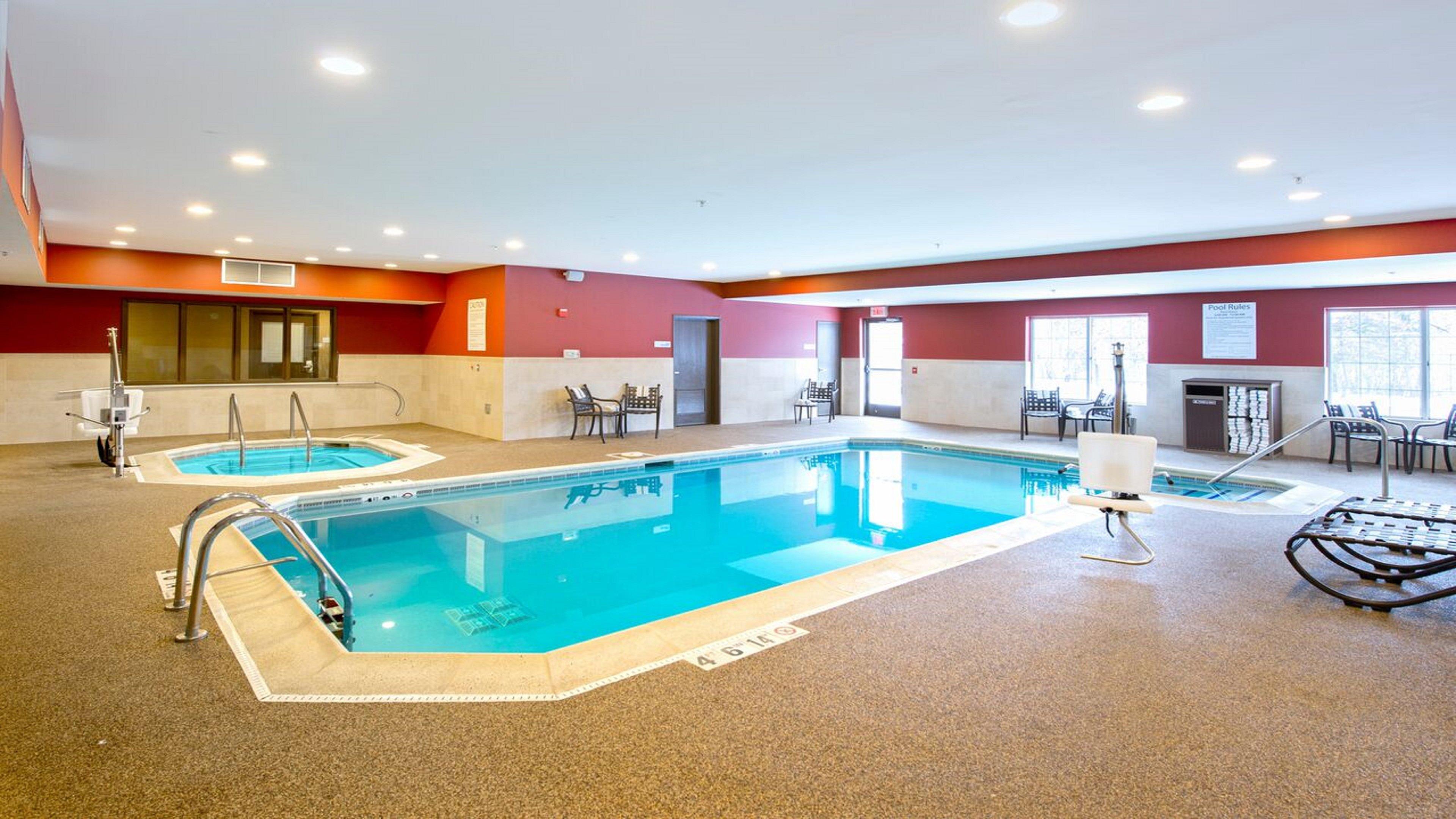 Holiday Inn Express & Suites Chicago-Deerfield Lincolnshire By Ihg Riverwoods Exterior photo