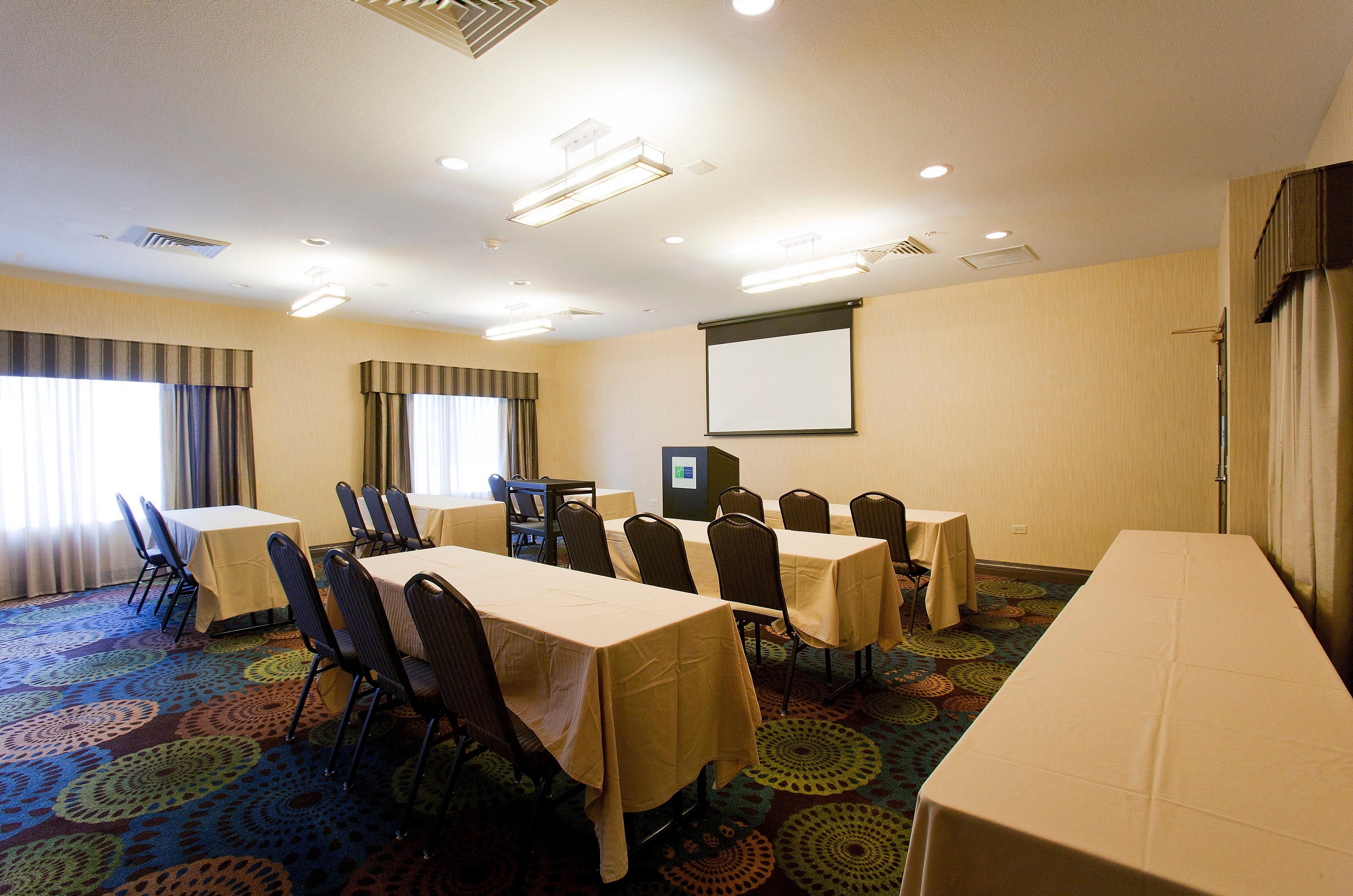 Holiday Inn Express & Suites Chicago-Deerfield Lincolnshire By Ihg Riverwoods Exterior photo